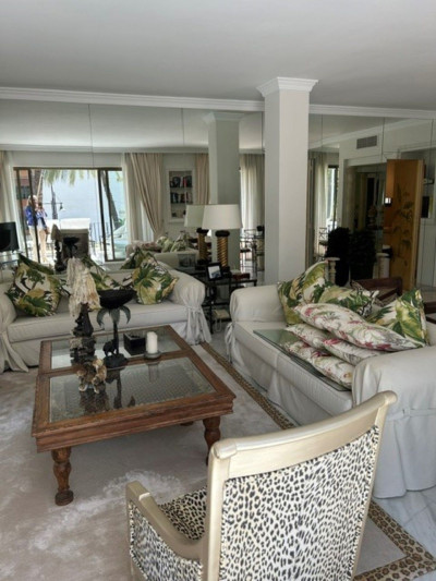 3 Bedroom Middle Floor Apartment in Puerto Banús - Image 5