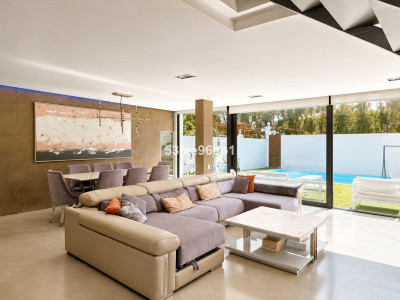 3 Bedroom Semi-Detached House in Nueva Andalucía - Image 5