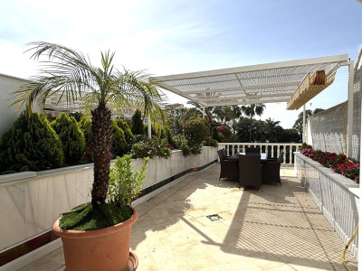 3 Bedroom Middle Floor Apartment in Puerto Banús - Image 5