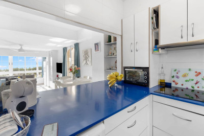 2 Bedroom Middle Floor Apartment in Puerto Banús - Image 4