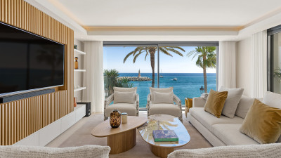 3 Bedroom Middle Floor Apartment in Puerto Banús - Image 1