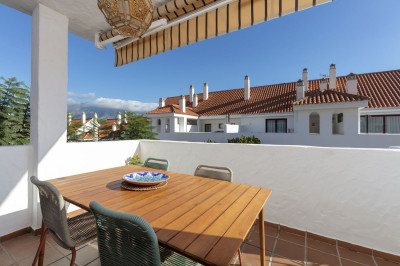 3 Bedroom Middle Floor Apartment in Nueva Andalucía