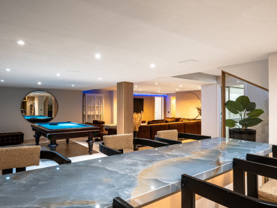 6 Bedroom Detached Villa in Nueva Andalucía - Image 5