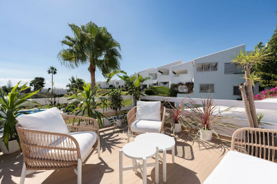 2 Bedroom Penthouse Duplex in Nueva Andalucía - Image 1