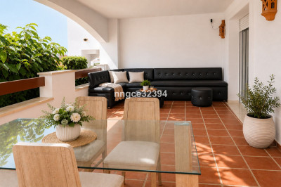 2 Bedroom Ground Floor Apartment in Nueva Andalucía - Image 1