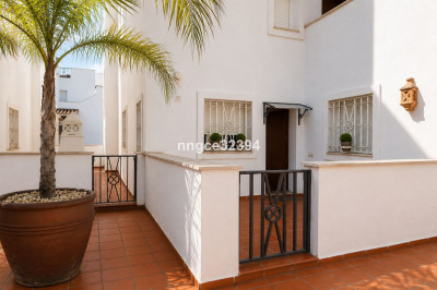 2 Bedroom Ground Floor Apartment in Nueva Andalucía - Image 3