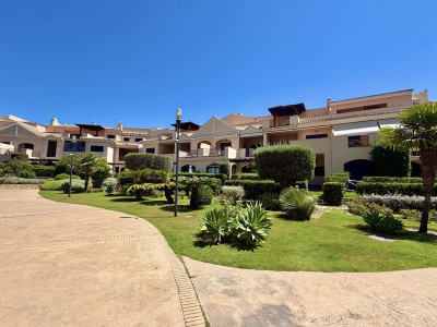 2 Bedroom Top Floor Apartment in Puerto Banús - Image 4