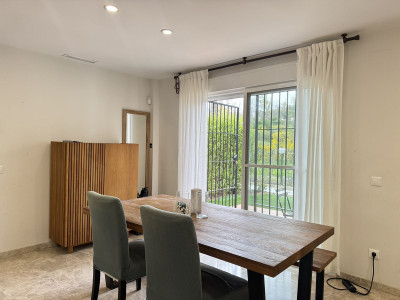 2 Bedroom Ground Floor Apartment in Nueva Andalucía - Image 4