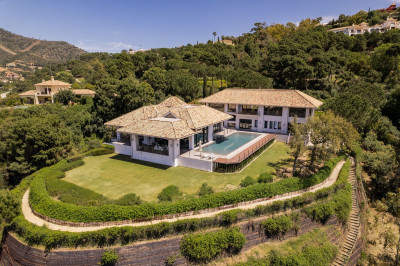 5 Bedroom Detached Villa in La Zagaleta - Image 1