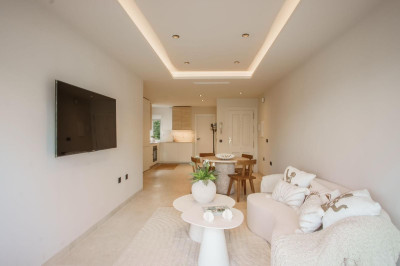 3 Bedroom Penthouse in La Quinta - Image 2