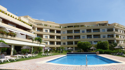 Middle Floor Studio in Nueva Andalucía