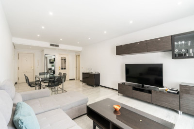 2 Bedroom Ground Floor Apartment in Puerto Banús - Image 2