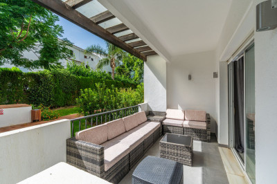 2 Bedroom Ground Floor Apartment in Puerto Banús - Image 3