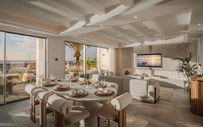 4 Bedroom Penthouse in Puerto Banús - Image 1