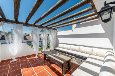 4 Bedroom Townhouse in Nueva Andalucía - Image 1