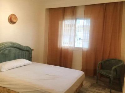 2 Bedroom Middle Floor Apartment in Puerto Banús - Image 4