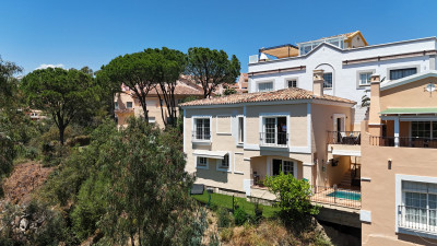 3 Bedroom Detached Villa in Nueva Andalucía - Image 1