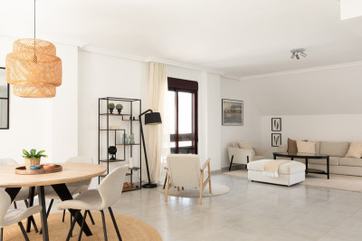 4 Bedroom Penthouse Duplex in Nueva Andalucía - Image 3