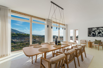 6 Bedroom Detached Villa in El Madroñal - Image 4