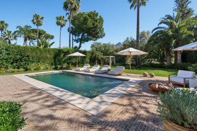 4 Bedroom Detached Villa in Nueva Andalucía - Image 2
