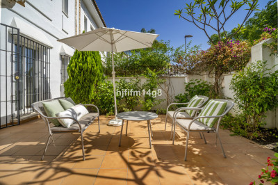 2 Bedroom Ground Floor Apartment in Nueva Andalucía