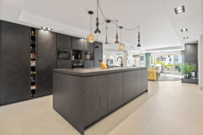 4 Bedroom Middle Floor Apartment in Puerto Banús